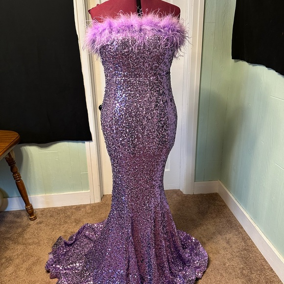 Faeriesty Dresses & Skirts - Faeriesty Elegant Purple Strapless Sequin Dress with Mermaid Hem & Feather Trim